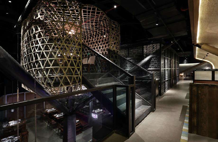 600平米老船說火鍋裝修設(shè)計效果圖