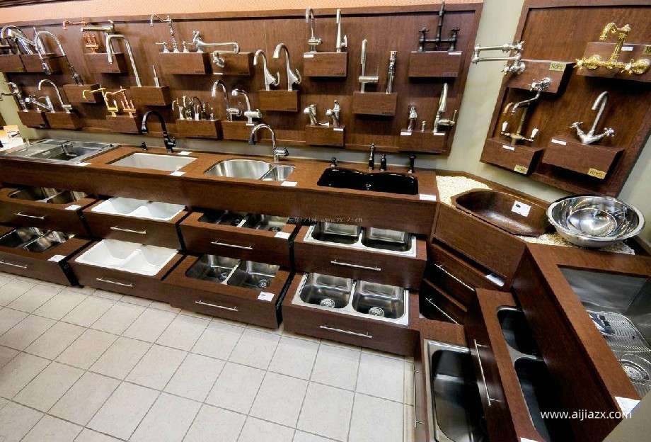 鄭州五金店裝修設(shè)計(jì)費(fèi)用多少錢一平米 鄭州五金店裝修設(shè)計(jì)費(fèi)用多少錢一平米