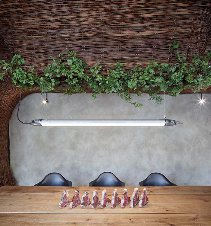 320m2鄭州金水區(qū)西餐廳設(shè)計效果圖