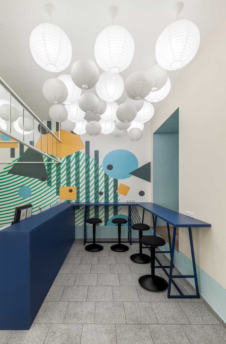 90平米理發(fā)店裝修設(shè)計效果圖