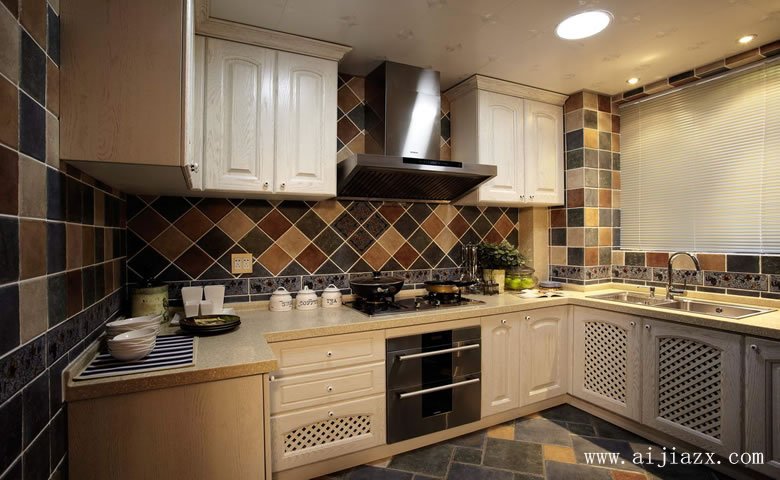 簡易的地中海風(fēng)格裝修效果圖