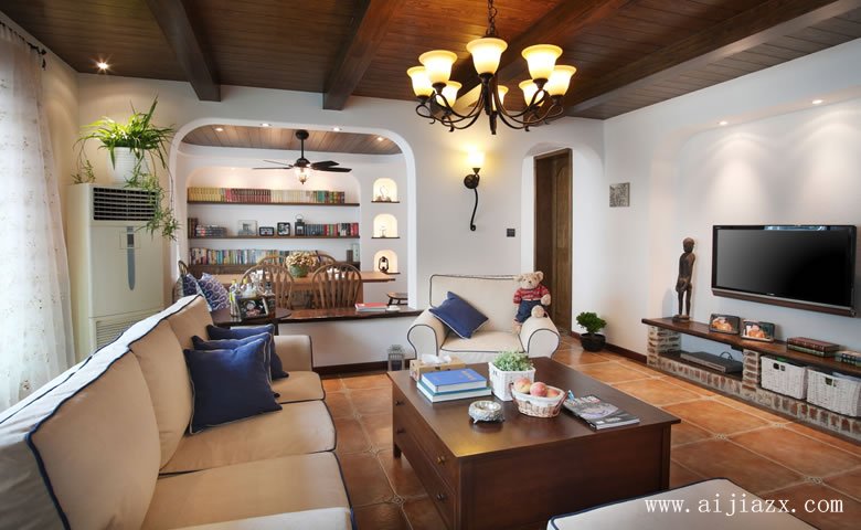 明亮淺色的地中海風(fēng)格客廳裝修效果圖