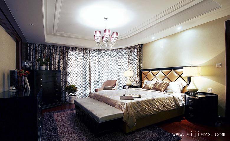 純美環(huán)境的簡(jiǎn)歐風(fēng)格大戶(hù)型臥室裝修效果圖