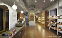 美觀實(shí)用的個(gè)性女裝專(zhuān)賣(mài)店鋪裝修效果圖