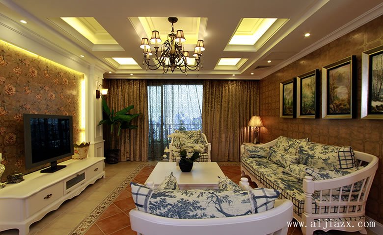 大方優(yōu)美的簡(jiǎn)約歐式風(fēng)格客廳裝修效果圖