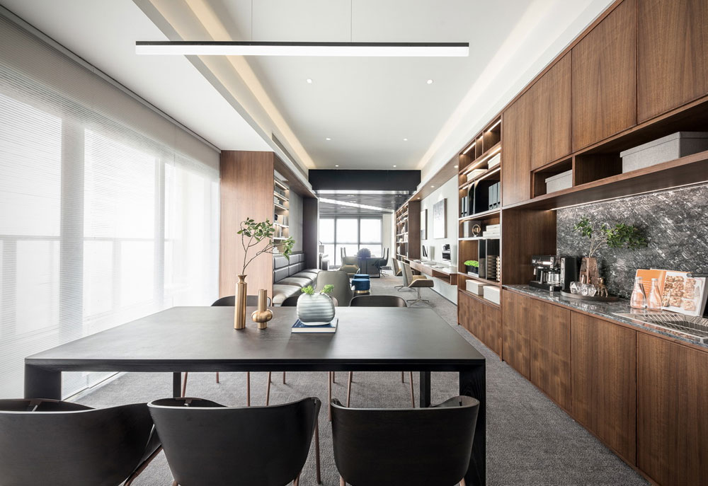 鄭州金水區(qū)海洋集團辦公室裝修設計案例